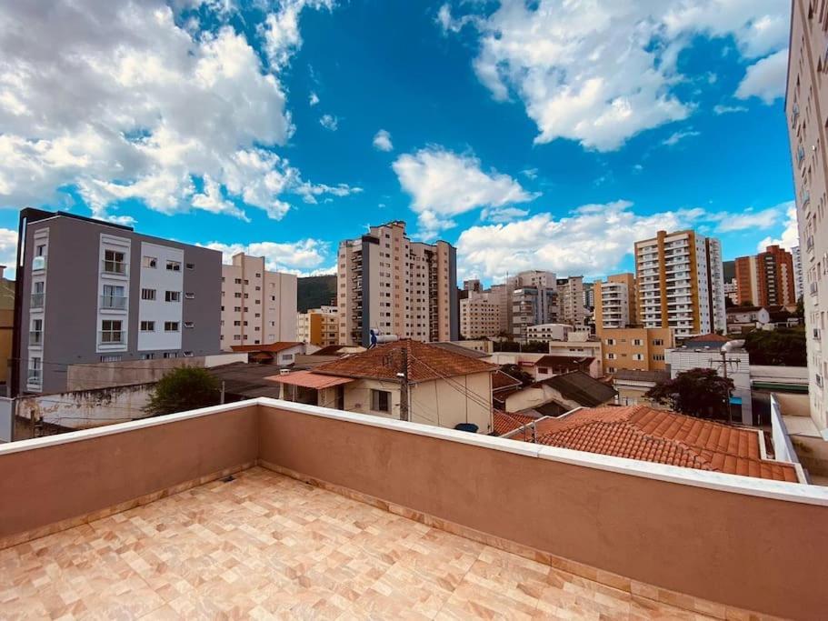 Villa Casa Unica E Moderna Centro à Poços de Caldas Extérieur photo